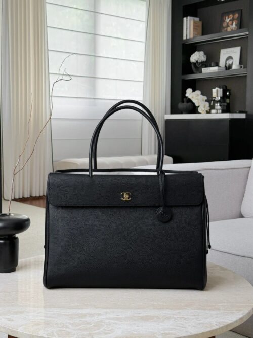 chanel large tote grained calfskin
