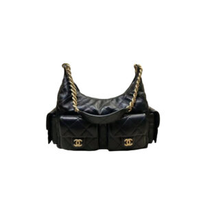 CHANEL 25C Flap Bag with Brand Logo Closure-leather