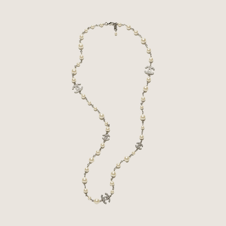 njdeicewc CHANEL Necklace Metal, Glass & Strass Silver & Pearly White