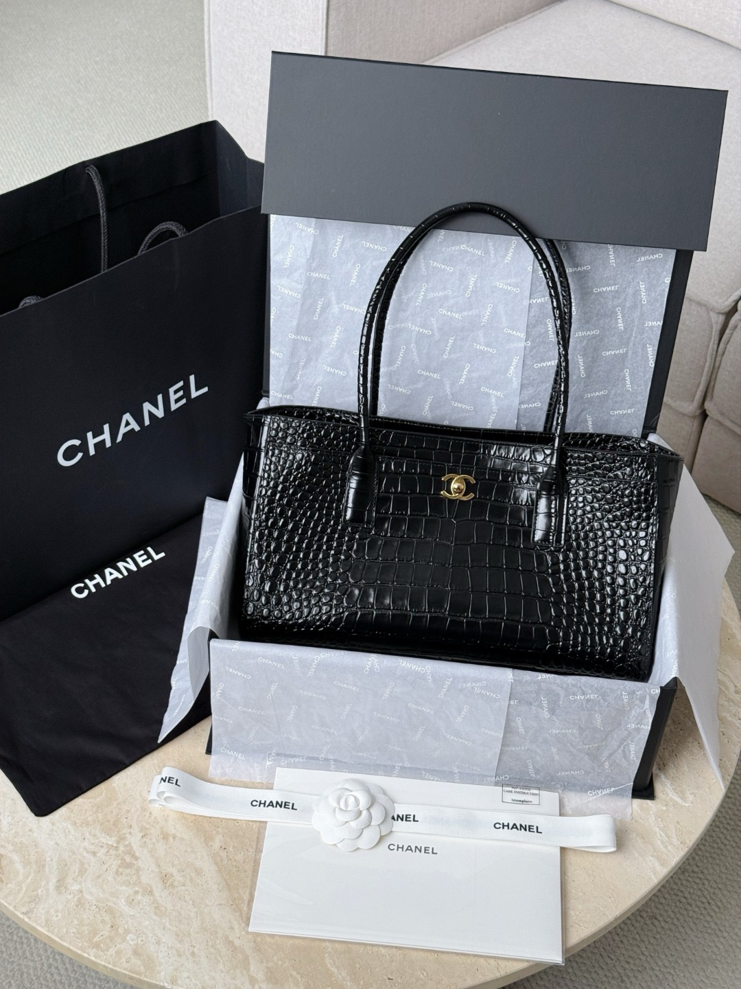 CHANEL Small Tote bag Crocodile embossed calfskin IMG 8754